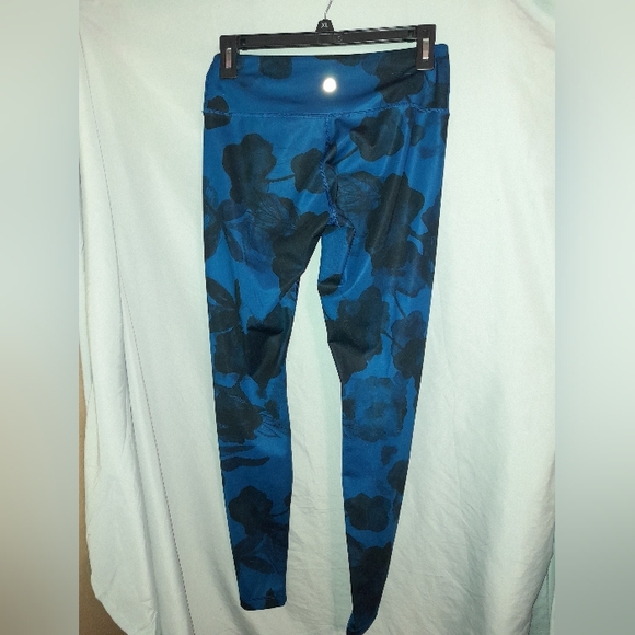 Lululemon Wunder Under Legging - Picture 3 of 6